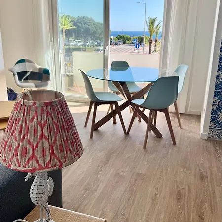 Blue Rocha - Front & Seaview 아파트